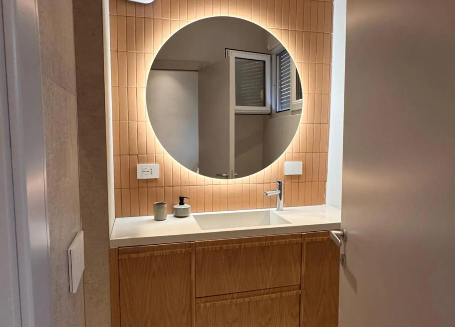 Chic Apt With New Bazaar View Tirana