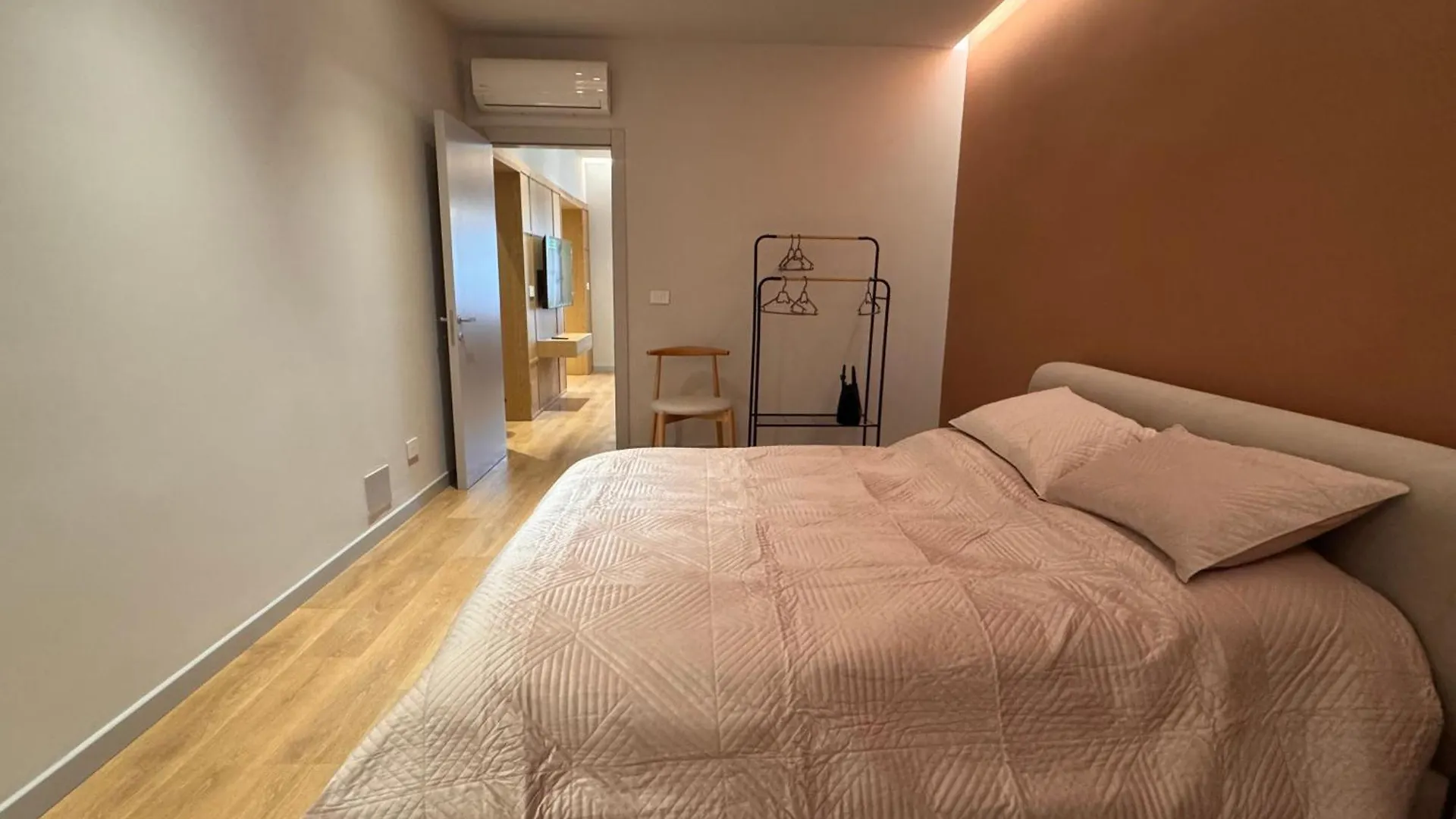 Chic Apt With New Bazaar View Tirana Albanie