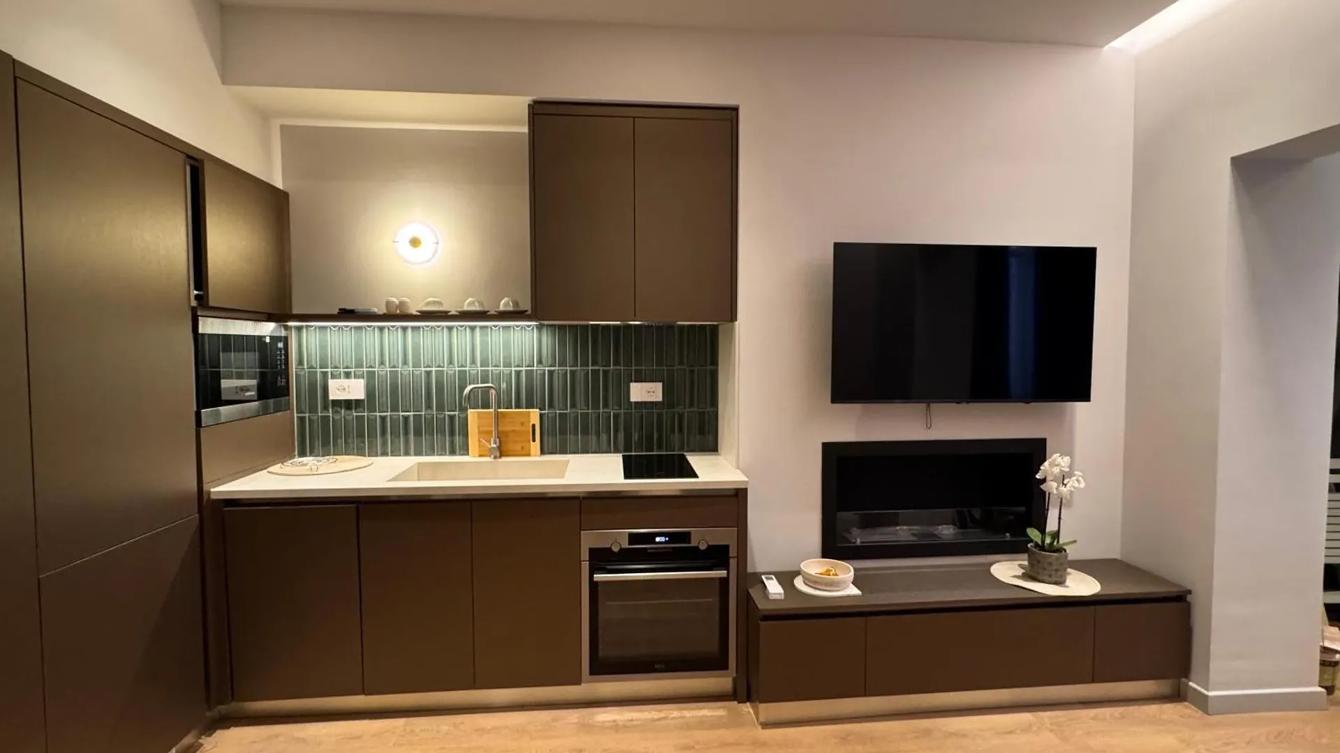 Chic Apt With New Bazaar View Tirana