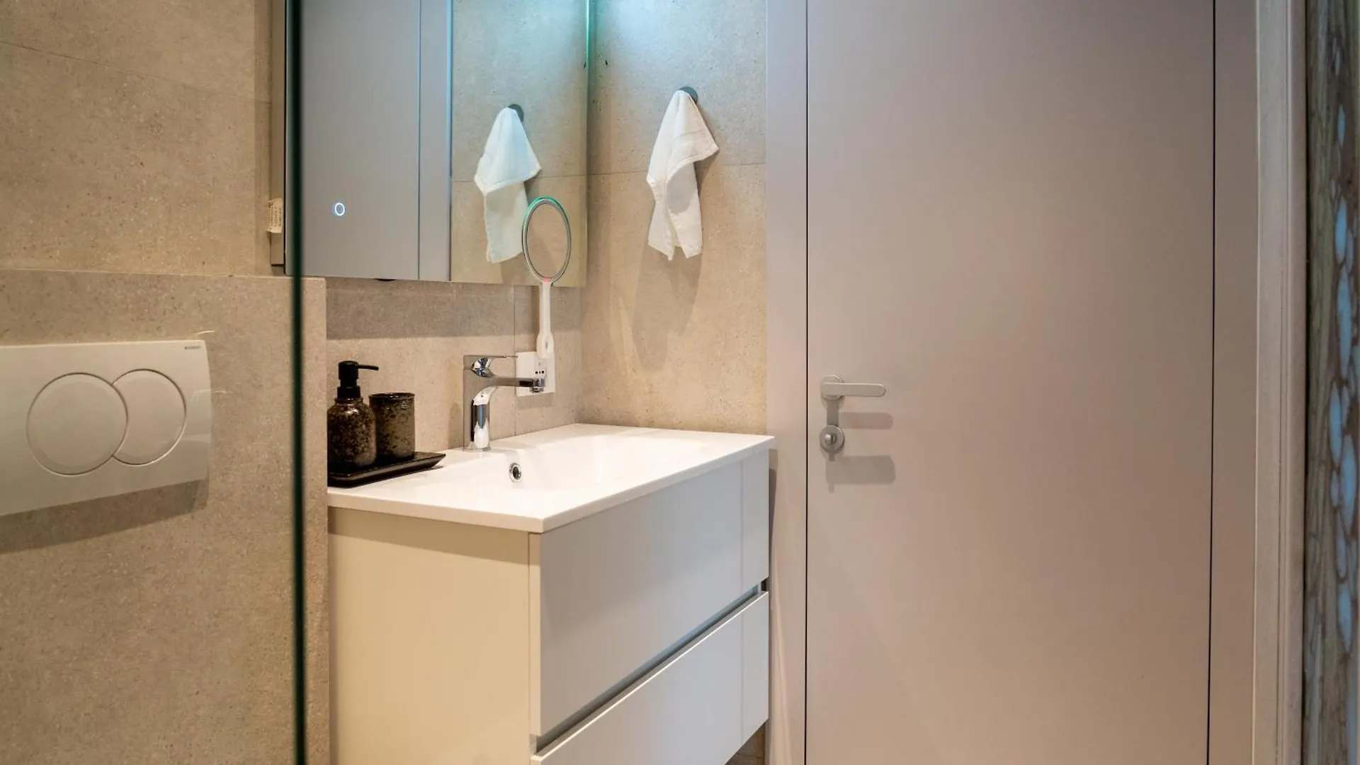 Appartement Chic Apt With New Bazaar View Tirana Albanie