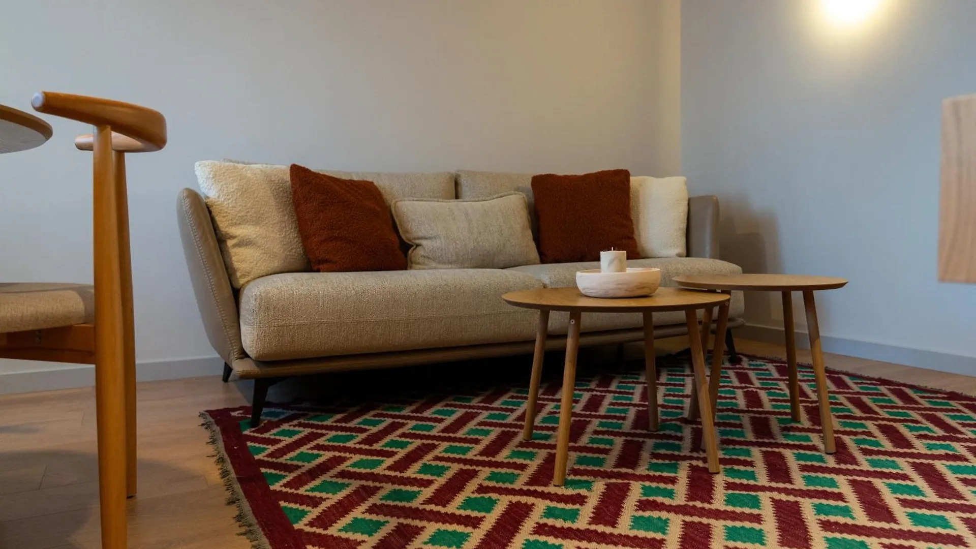 Chic Apt With New Bazaar View Tirana 0*,